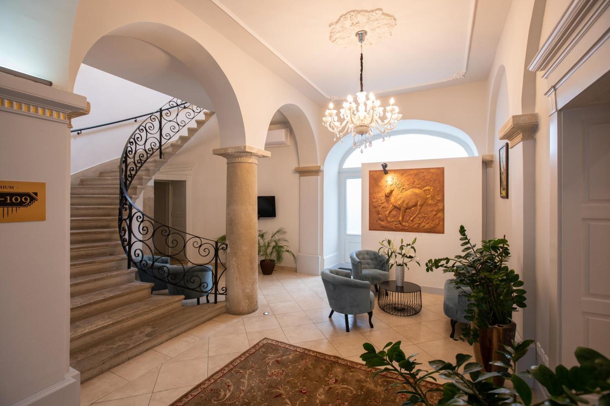Átrium Art&Rooms Sopron Exterior foto